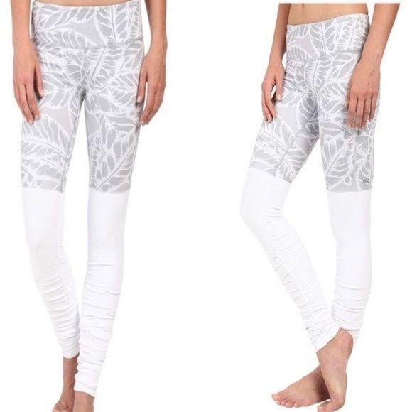 ALO Yoga Pants - ALO Yoga Goddess Leggings in Palm Springs Print